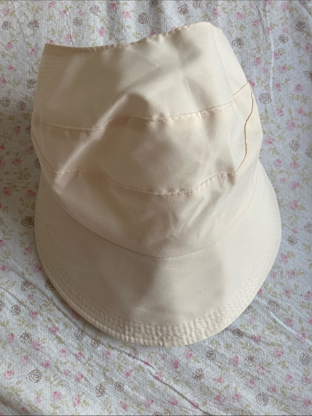 SHEIN Light Cream Bucket Hat